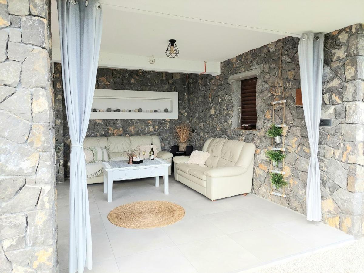 Vineyard Cottage Lan Na Hribu Semic Ngoại thất bức ảnh