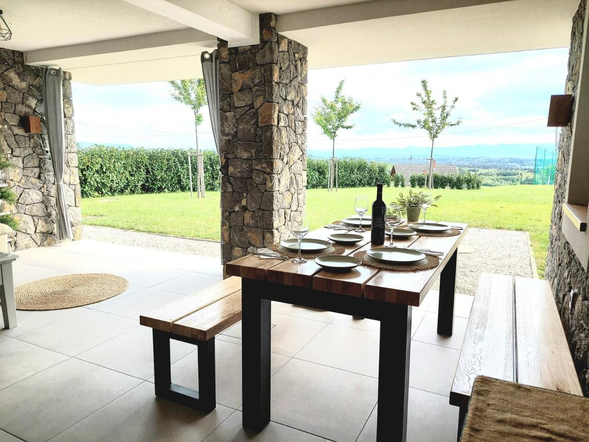 Vineyard Cottage Lan Na Hribu Semic Ngoại thất bức ảnh