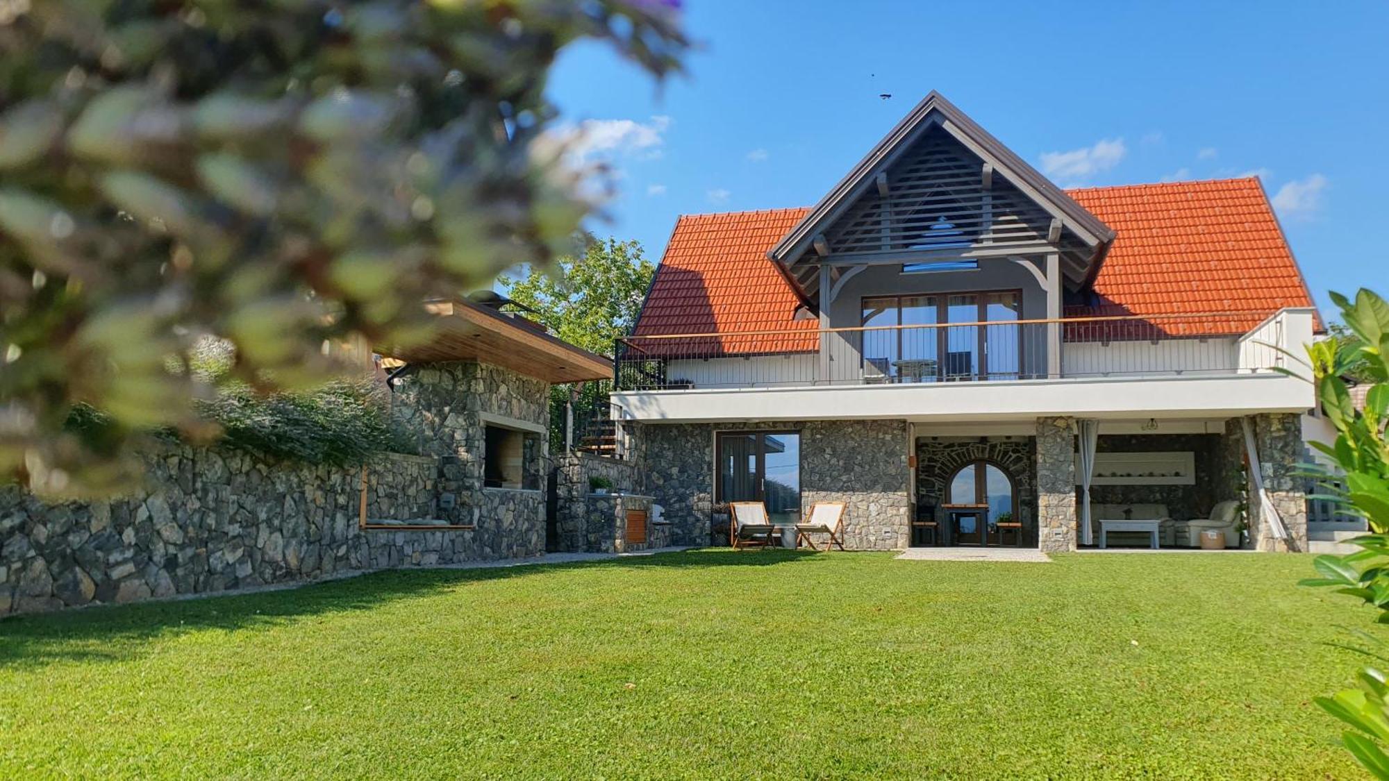 Vineyard Cottage Lan Na Hribu Semic Ngoại thất bức ảnh